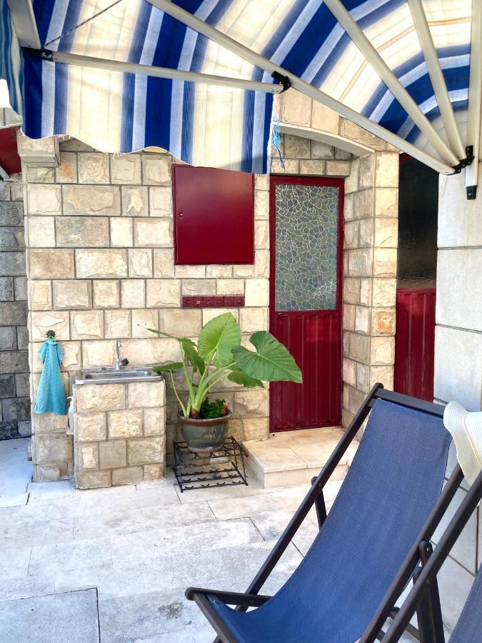 Guest House Vila Eli แฮร์เซ็ก-โนวี ภายนอก รูปภาพ