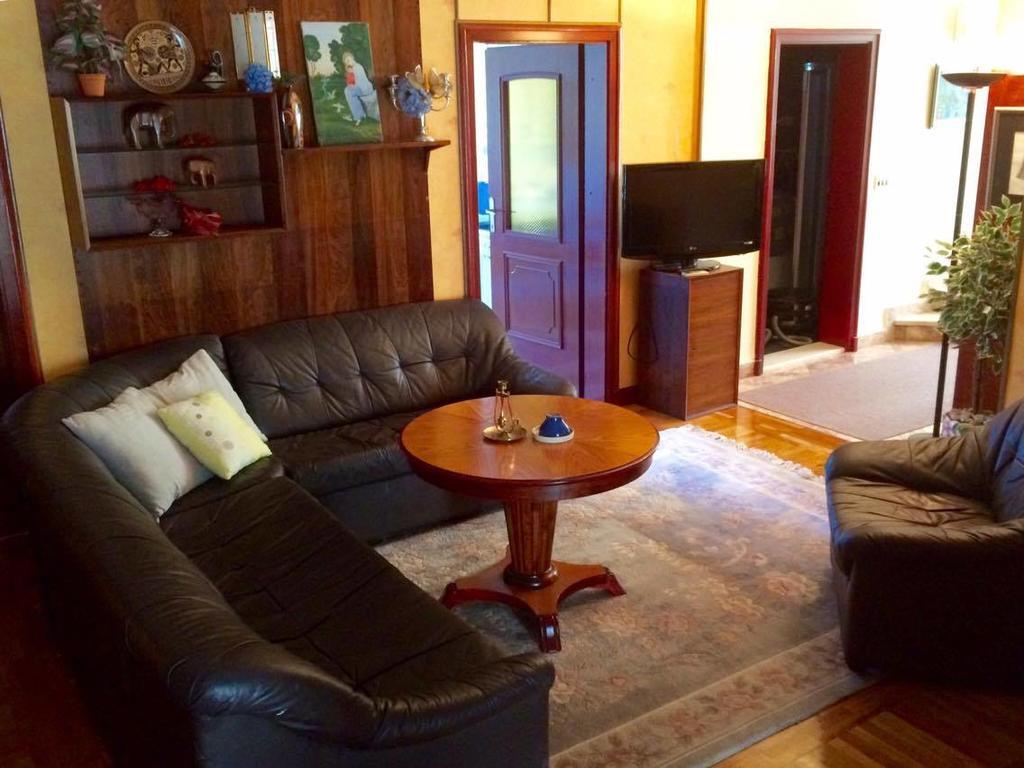 Guest House Vila Eli แฮร์เซ็ก-โนวี ภายนอก รูปภาพ